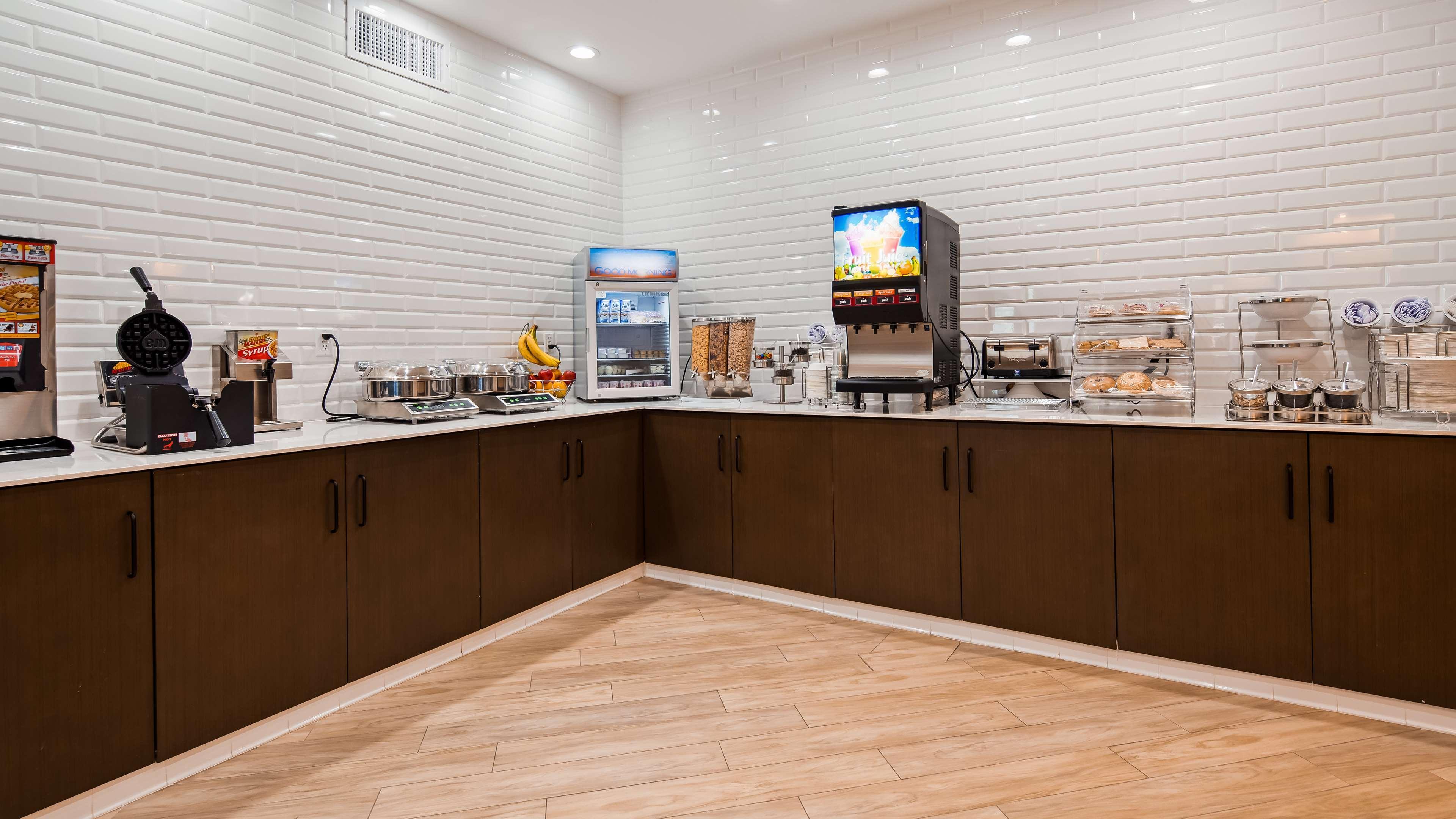 Best Western Plus New Barstow Inn & Suites Extérieur photo