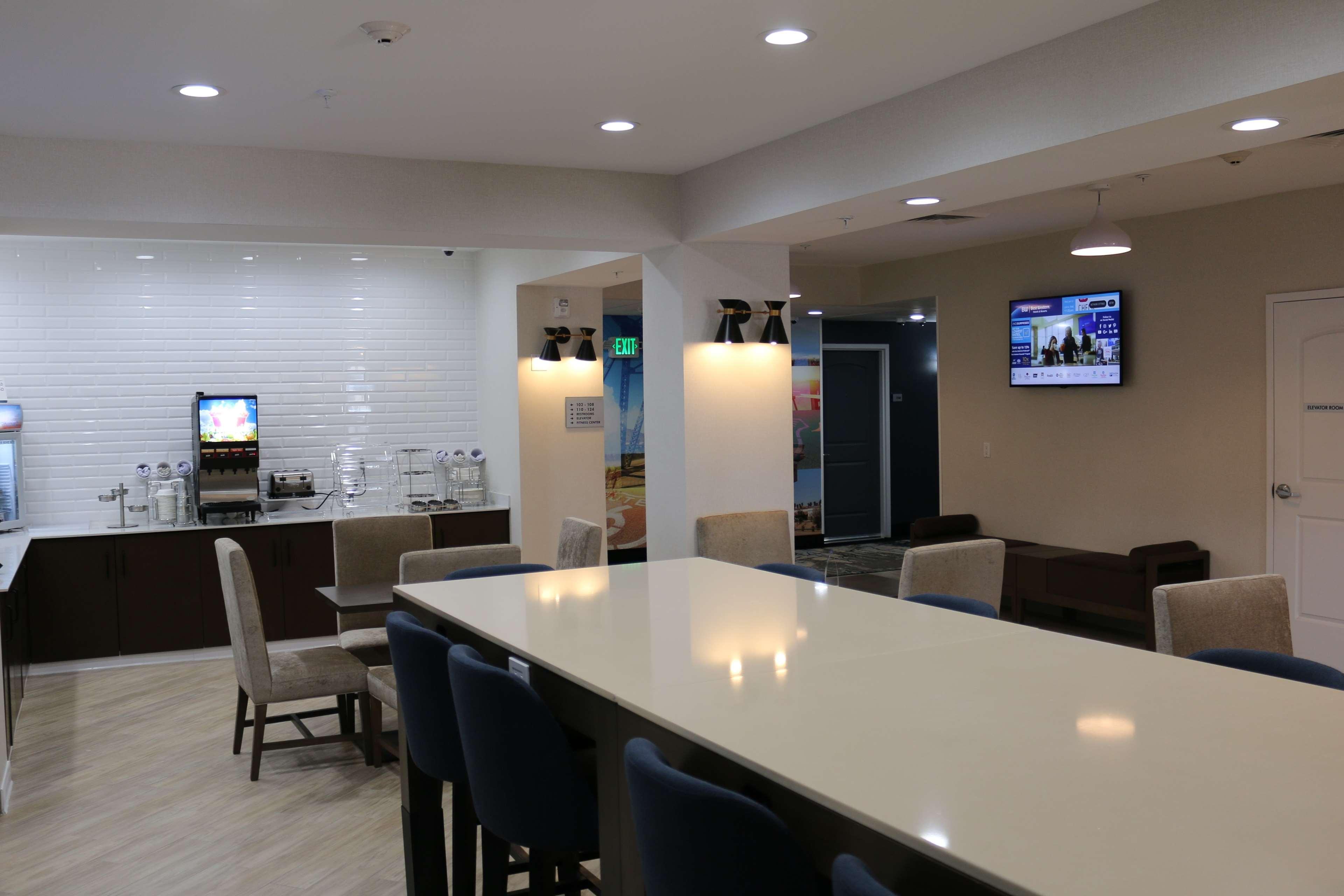 Best Western Plus New Barstow Inn & Suites Extérieur photo