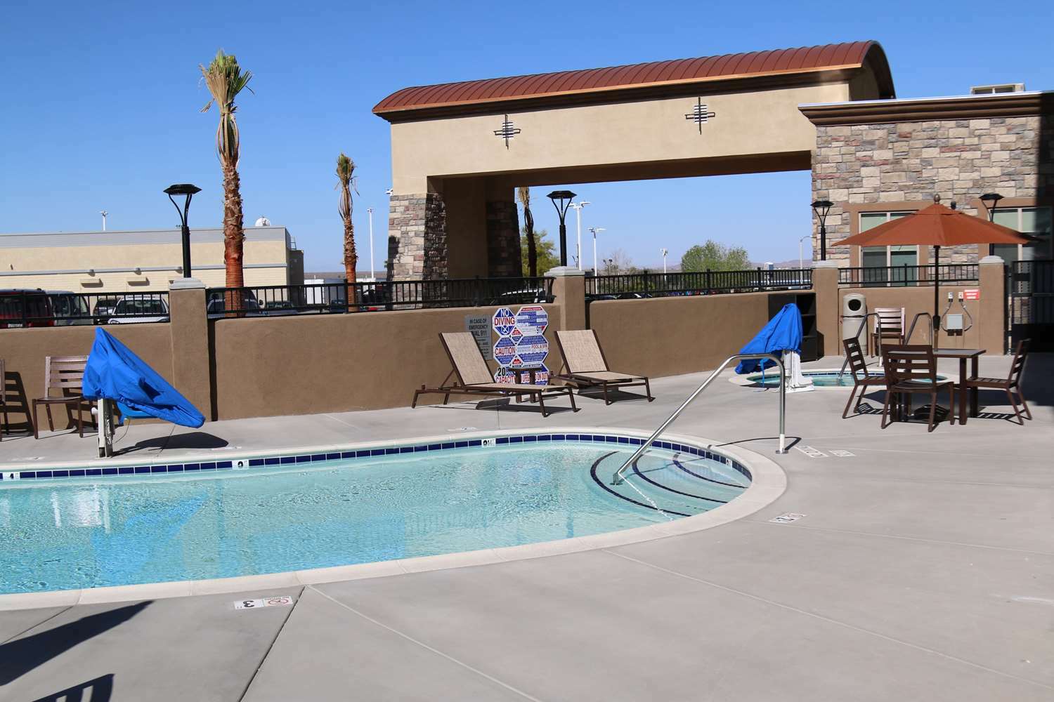 Best Western Plus New Barstow Inn & Suites Extérieur photo